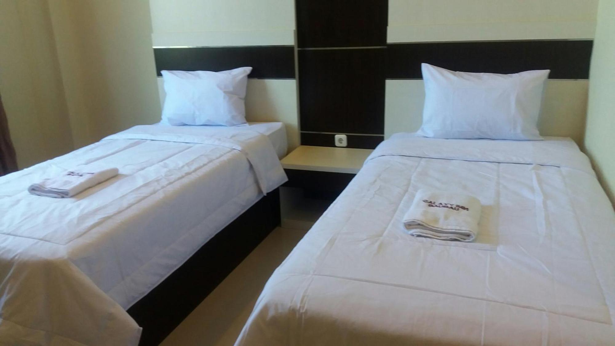 Galaxy Inn Baubau Bagian luar foto